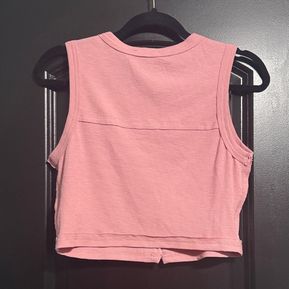 New In Pink Ribbed Button-Front crop - Picture 5 of 5